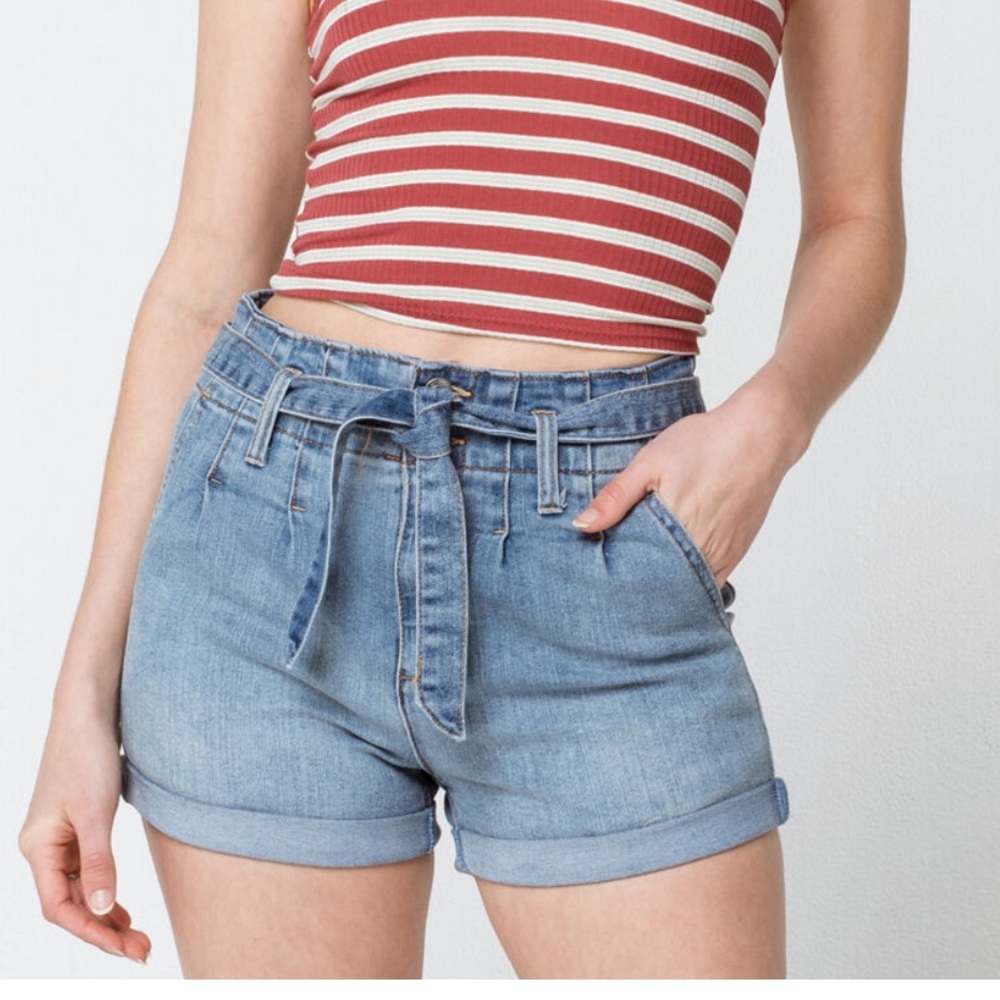 RSQ tie front denim shorts